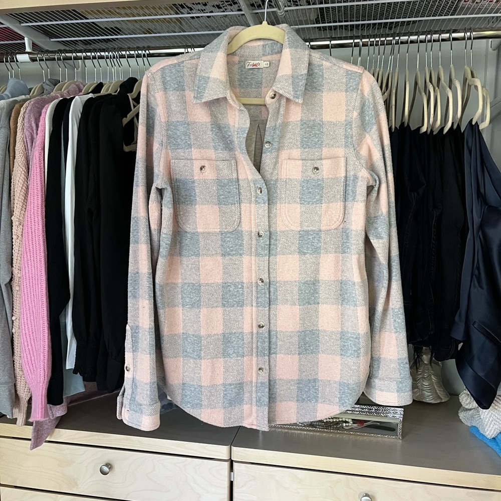 Faherty Legend Button Up Shirt Size S